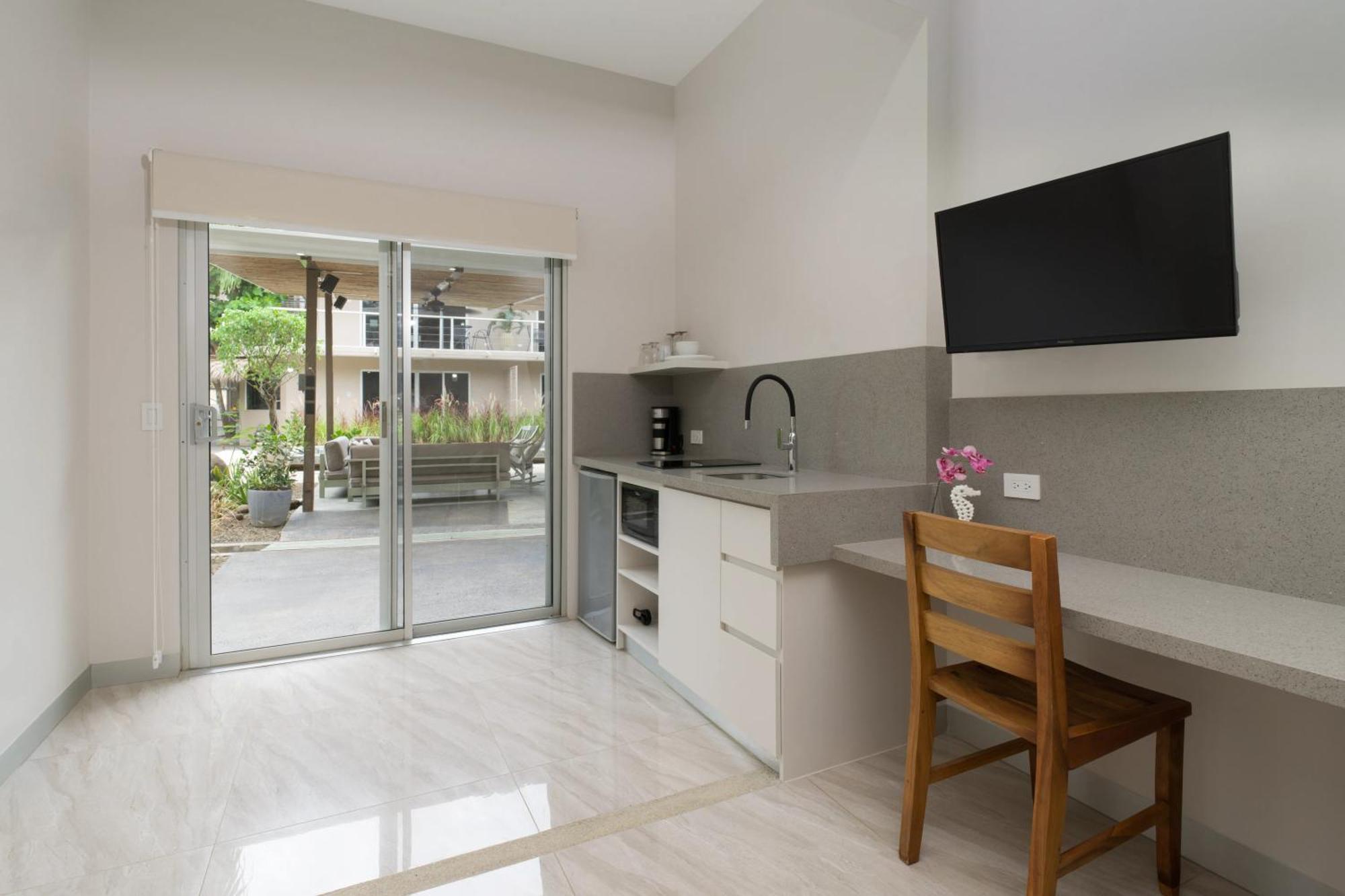Bay Boutique - Adults Only 4*